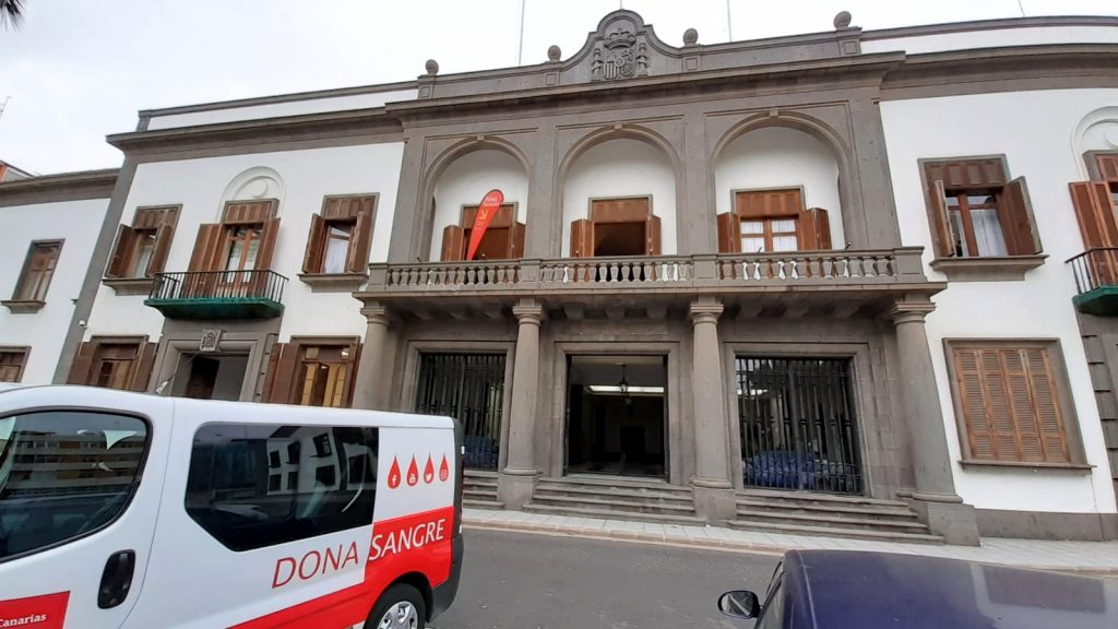 El ICHH y la Delegación del Gobierno en Canarias promueven la donación de sangre en la capital grancanaria
