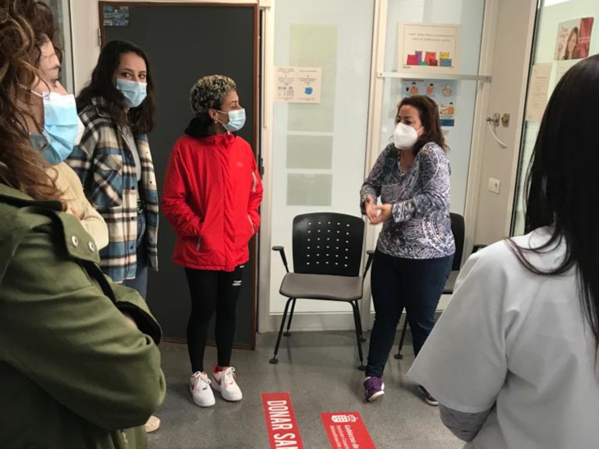 El Hospital Nuestra Señora de los Reyes acoge una jornada formativa sobre el proceso de donación de sangre