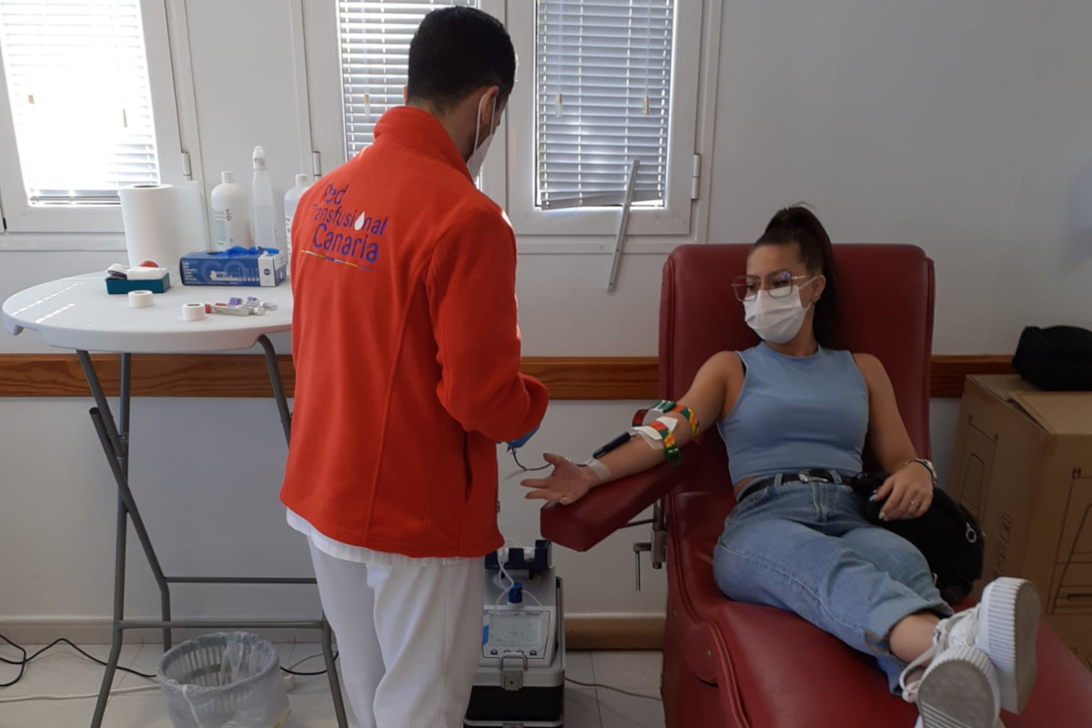 El ICHH insta a la población a donar sangre antes del puente del Día de Canarias