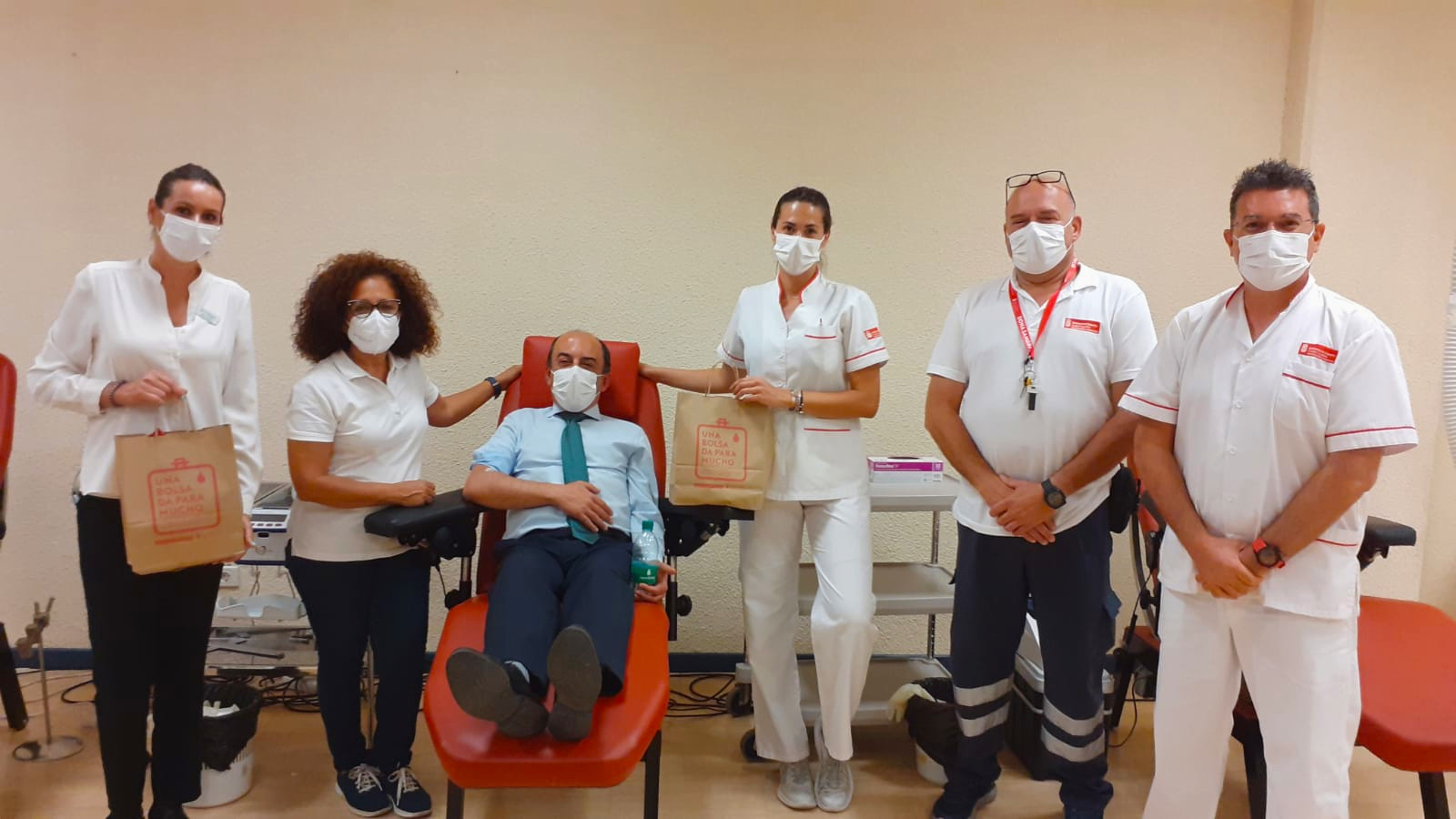 El ICHH visita El Corte Inglés de Siete Palmas para facilitar la donación de sangre a su personal