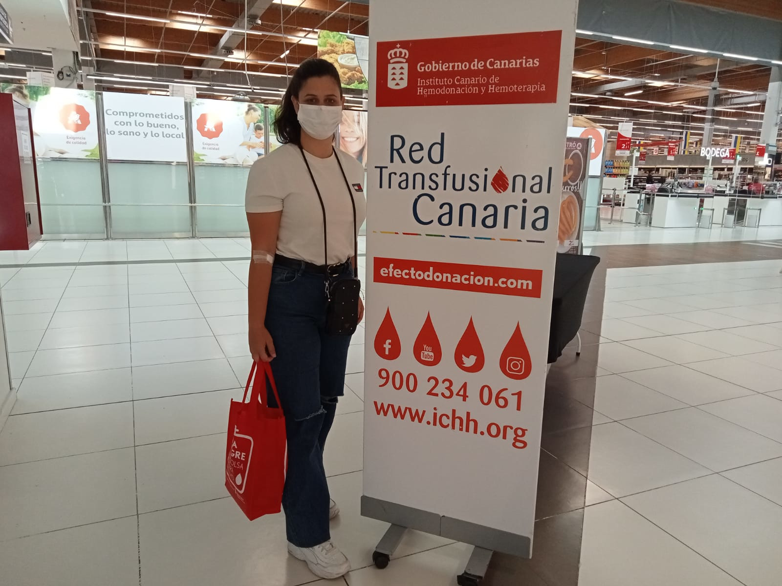 El ICHH promociona la donación de sangre en la semana del Día de Canarias