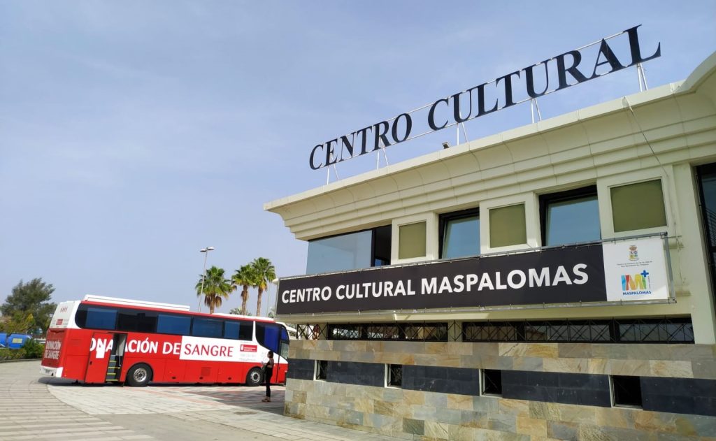 Unidad móvil de donación en el CC de Maspalomas