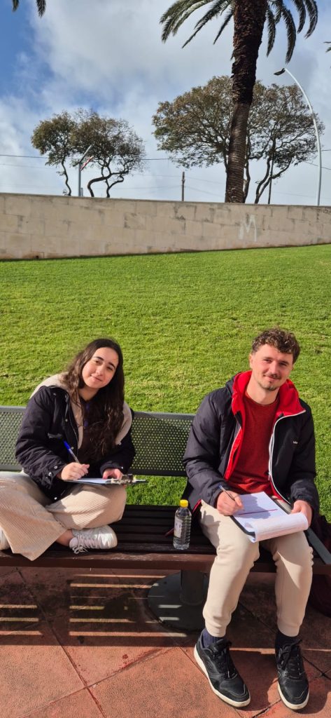 Donantes de sangre en la campaña de la universidad