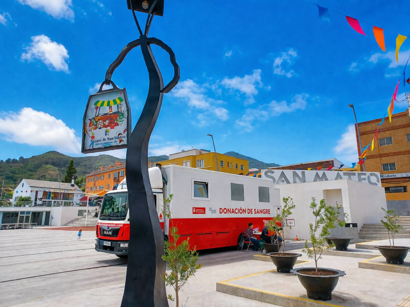 Unidad móvil de donación de sangre en San Mateo