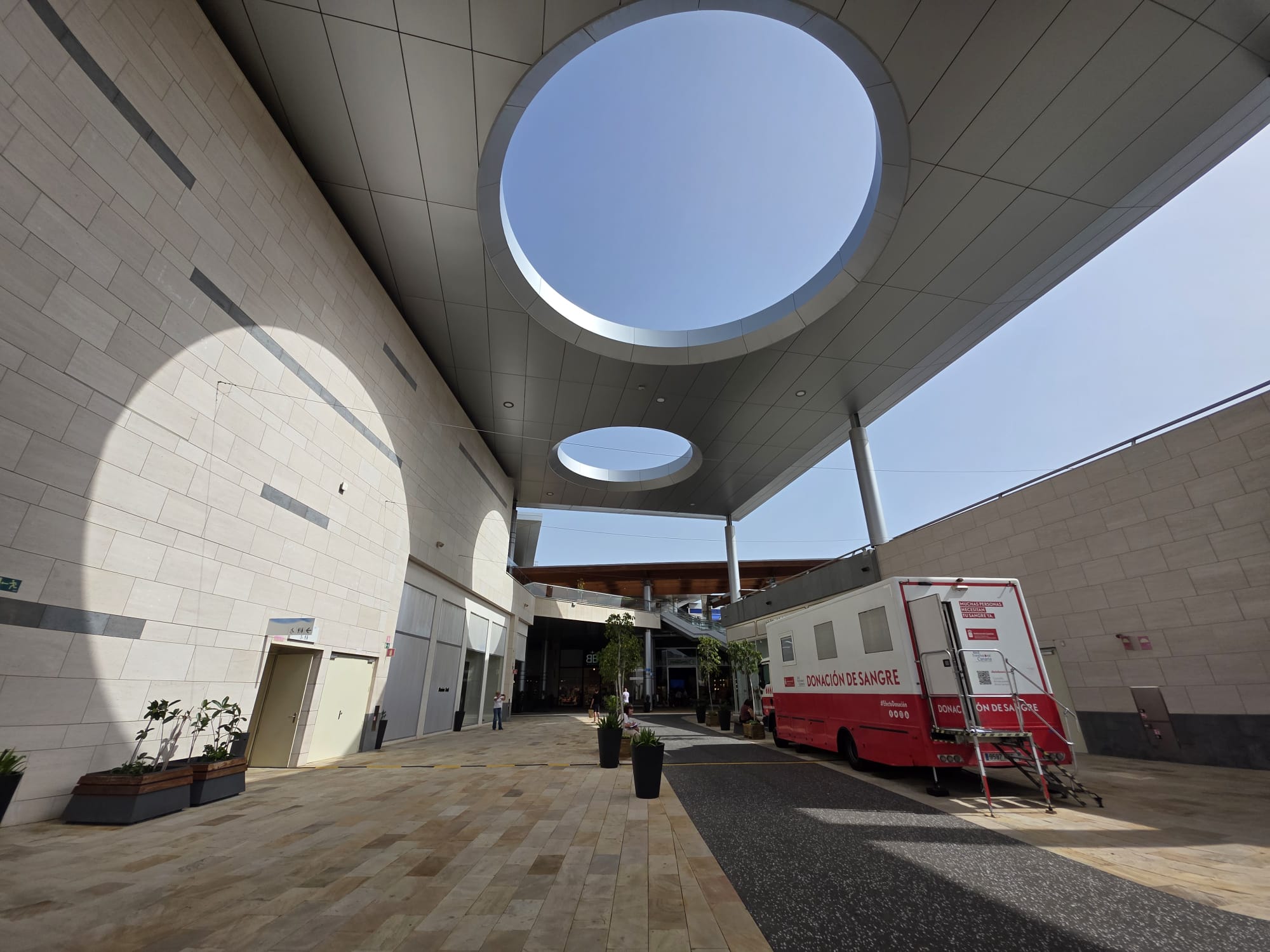 Unidad móvil de donación en el CC Alisios