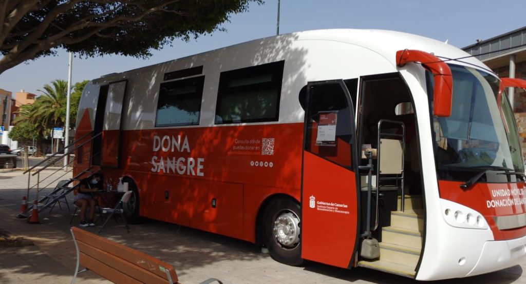 Unidad móvil de donación de sangre en San Miguel