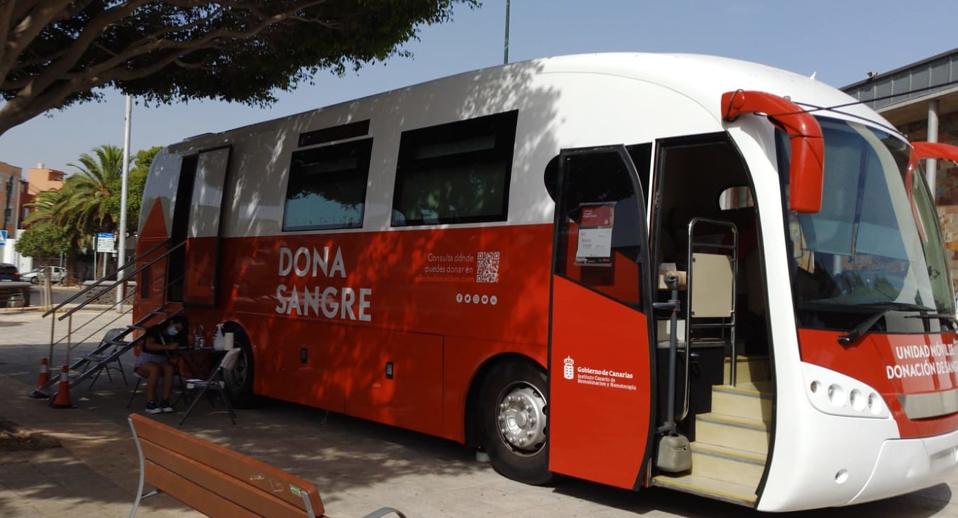 Unidad móvil de donación de sangre en San Miguel